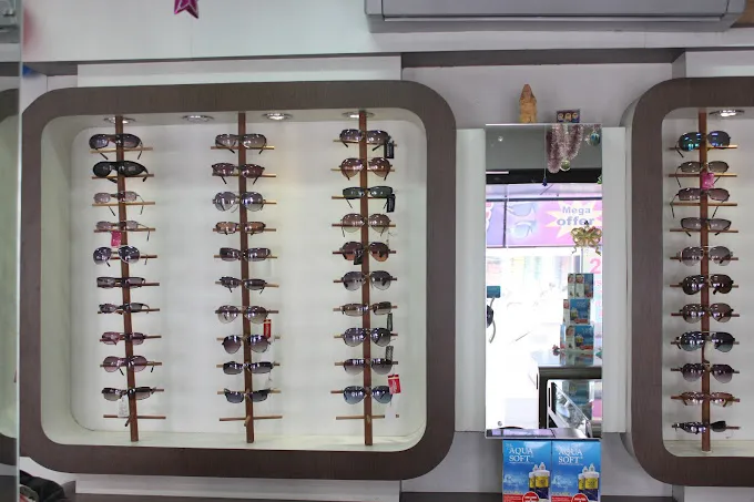 EYE VISION OPTICS